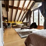 Hotel De 2*