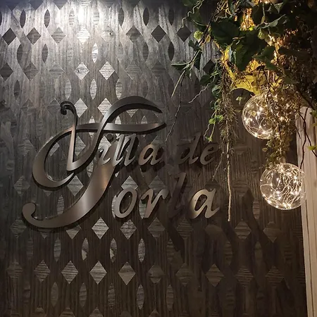 Hotel De 2*