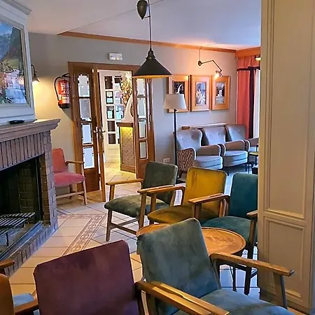Hotel De 2*
